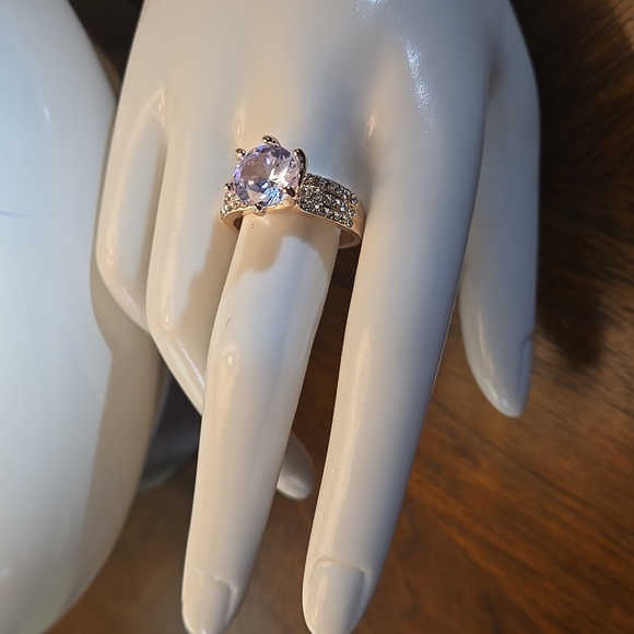 White Cubic Zirconia Rose Gold-tone Costume Jewelry Women's Ring size 9 - Picture 4 of 6